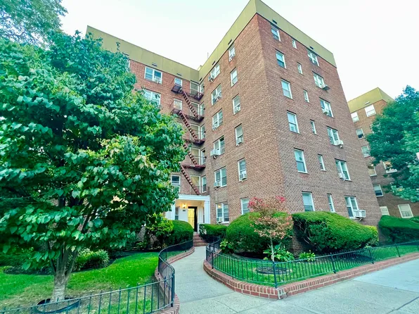 81-05 35th Avenue image 2 of 22