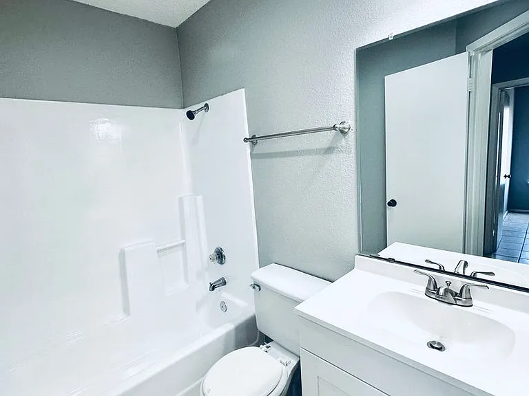 5305 Woodland Oaks Ct — Photo 3
