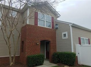 8690 Meadowmont View Dr, Charlotte, NC 28269