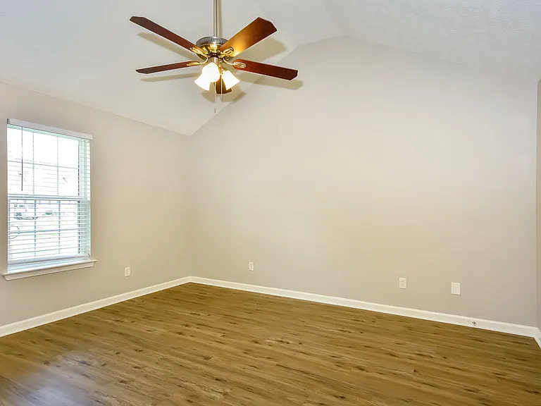 535 Wildwood Dr — Photo 8