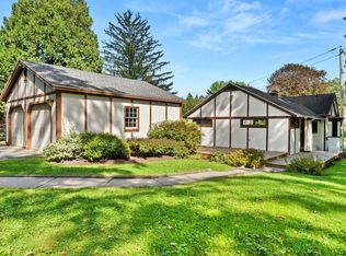 3 Tor Ct, Pittsfield, MA 01201