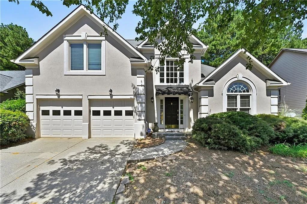 4 bed, 2.5 bath, 3045 sqft, $3,000 — Photo 1