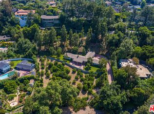 3915 Alomar Dr, Sherman Oaks, CA 91423