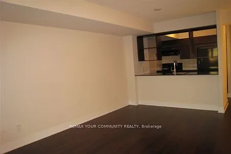 135 Village Green Sq #1921 — Photo 3