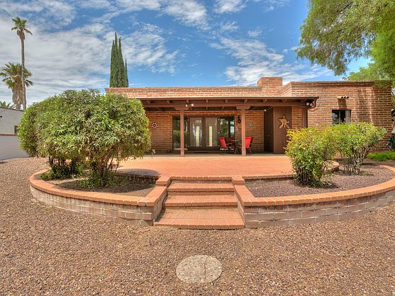 3rd image of 374 N Abrego Dr
