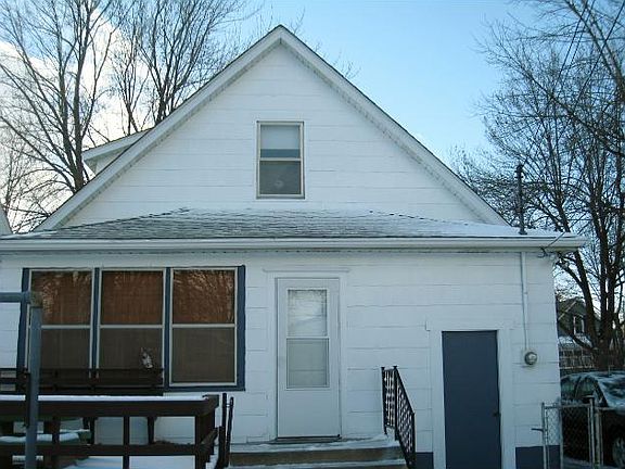 4th image of 221 7th Ave S