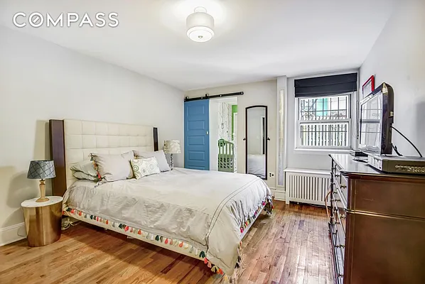 Sold by Compass | media 16