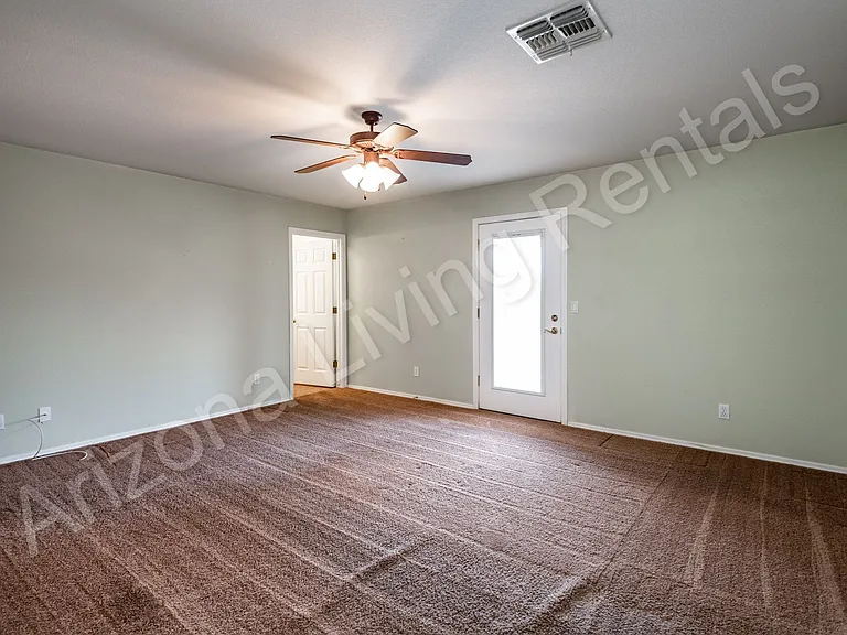 1714 Florence Ave — Photo 16