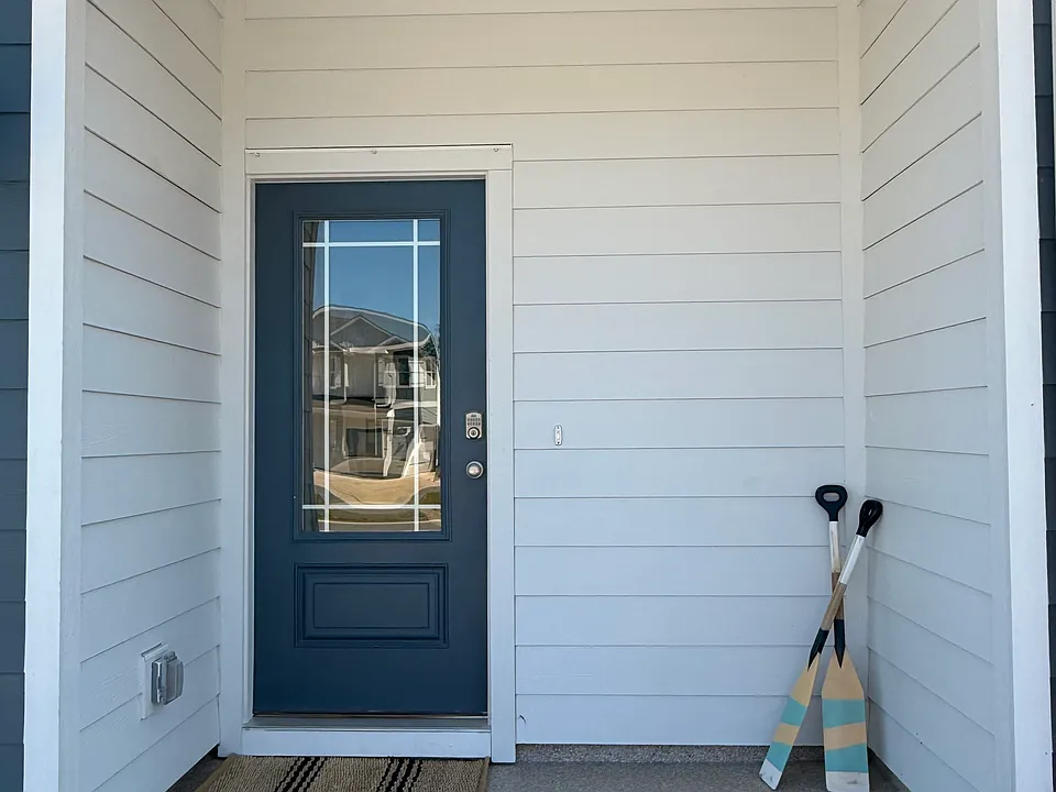 48 Hawk St