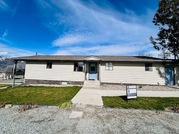 250 South Harris -3 Units, 250 S Harris Ave Unit A, Manson, WA 98831