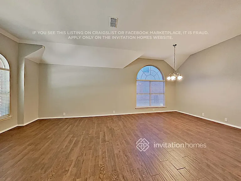 520 Glenwood Dr — Photo 5