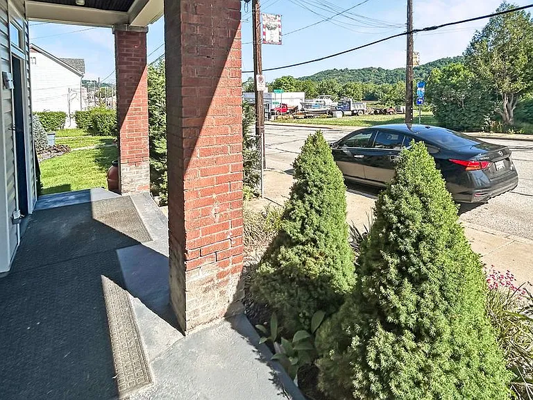 1524 4th Ave — Photo 32