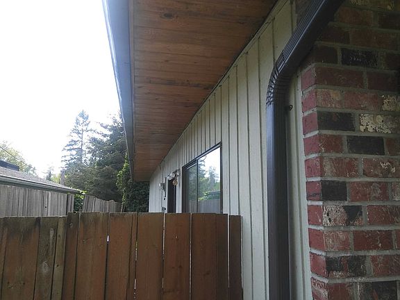 4th image of 11110 84th St NE