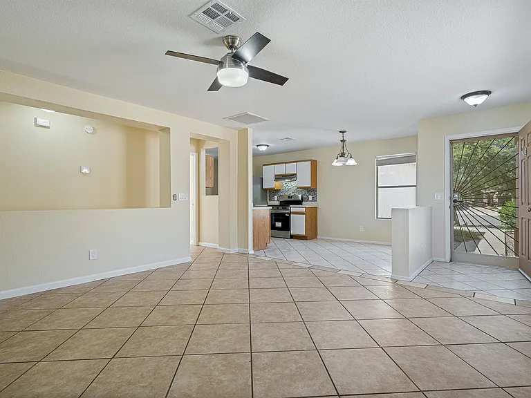 1596 W Carey Belle Ct — Photo 5