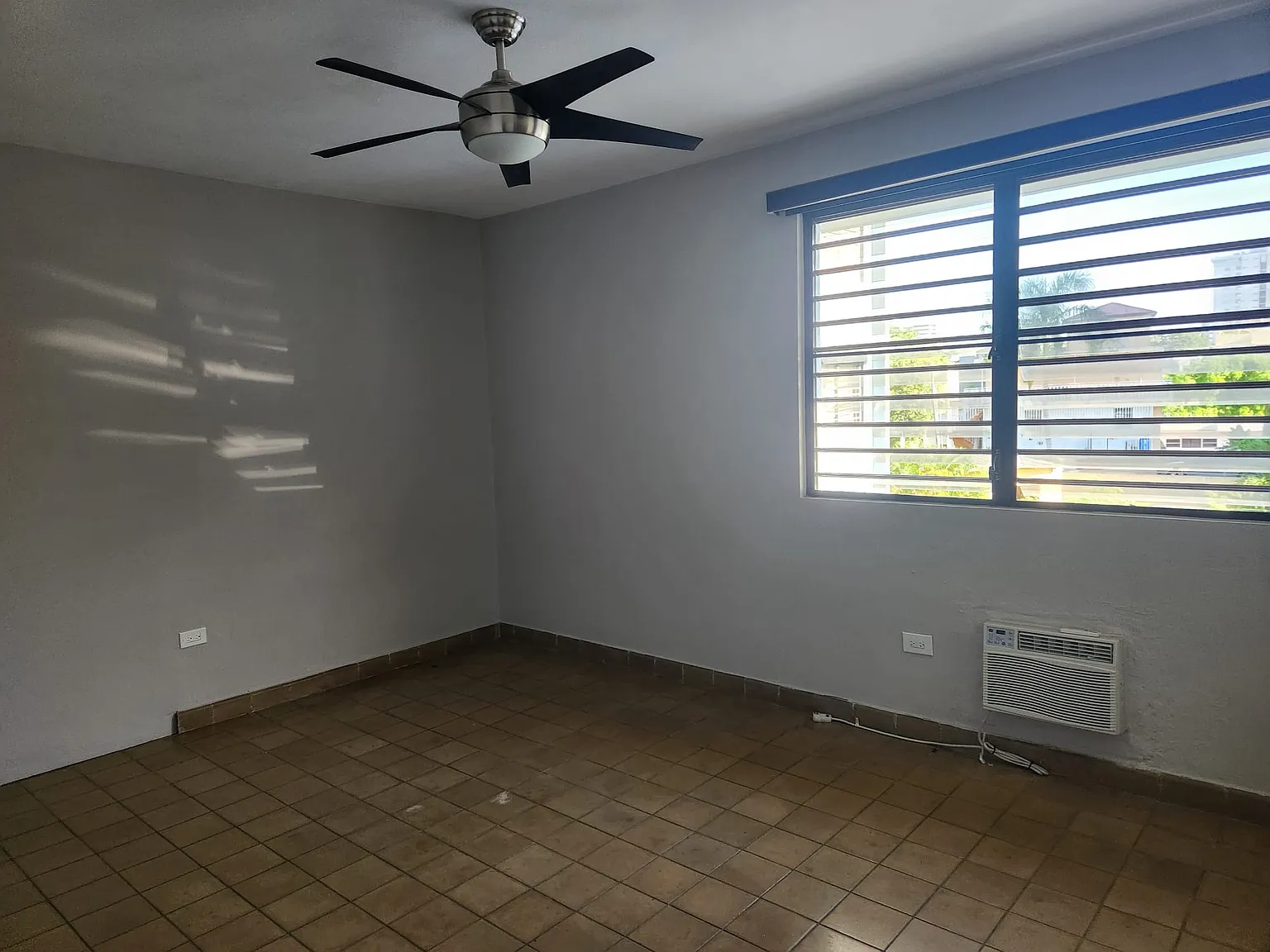 2 bed, $2,500 — Photo 4