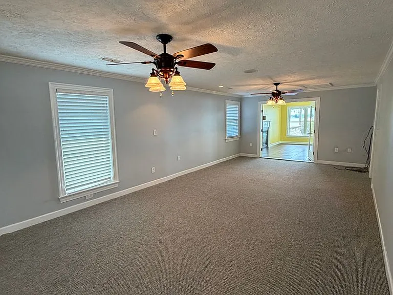 79 Ridgecrest Dr — Photo 8