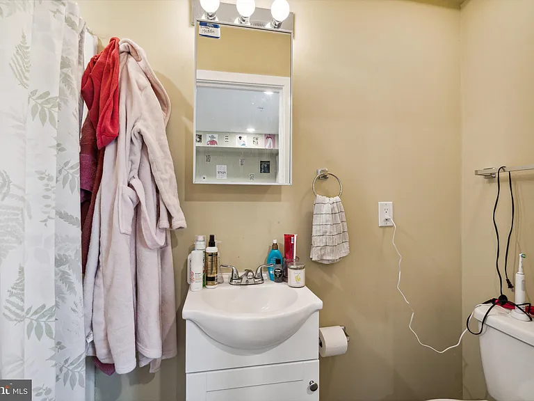 2214 N Camac St #1 — Photo 15