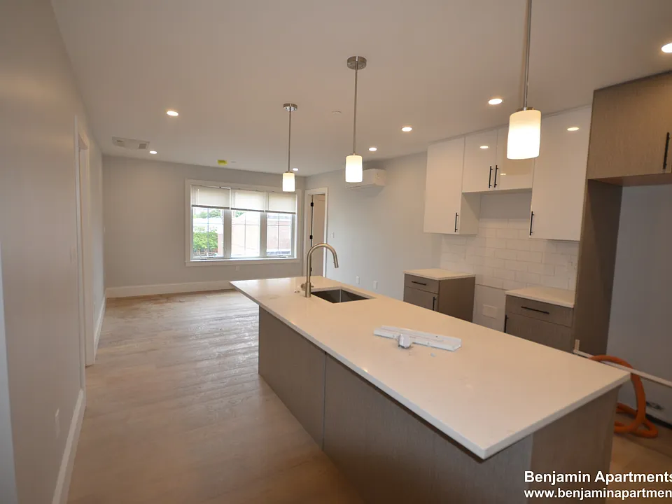 425 Market St #404