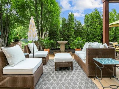 9615 Belmont Dr, Lenexa, KS, 66227