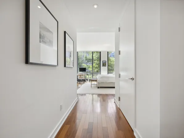 99 Warren Street image 11 of 39