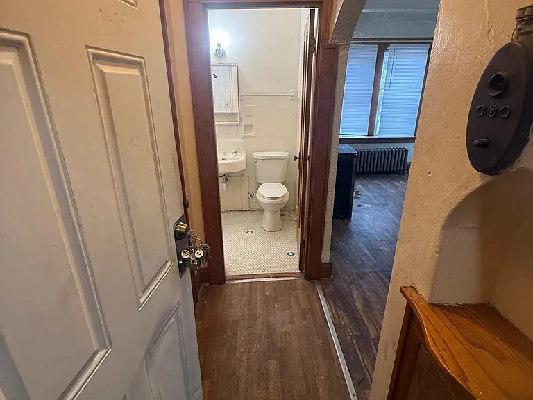 1242 W Highland Ave — Photo 15