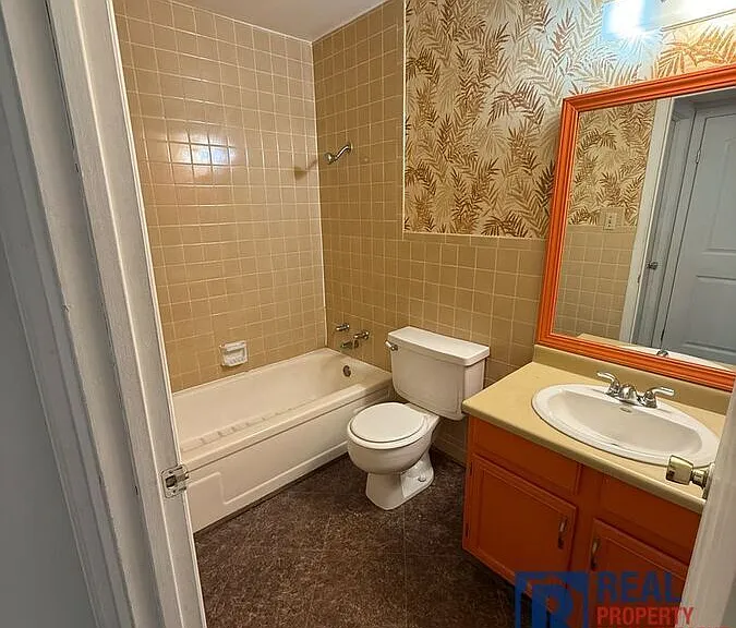 407 Ashland St #207 — Photo 14