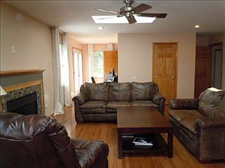 2nd image of 1002 Randall Dr