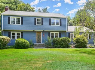 15 Westfield Dr, Trumbull, CT 06611