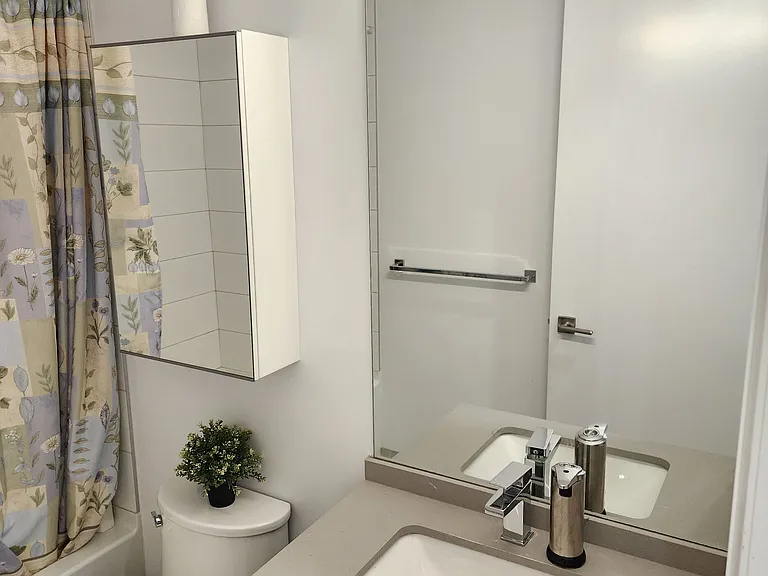 4208 Dundas St W #610 — Photo 19