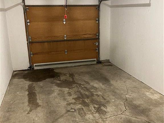 5th image of 20407 Brooke Ln