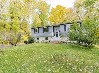 44 Warren Dr, Hopewell Junction, NY 12533