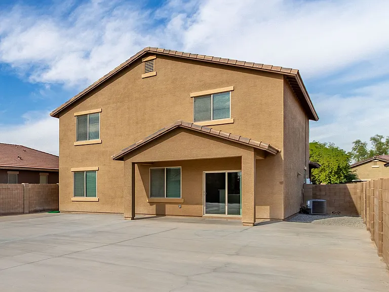 24409 W Sheraton Ln — Photo 42