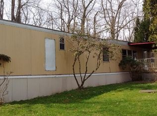 13 Oak Dr, Coal Center, PA 15423