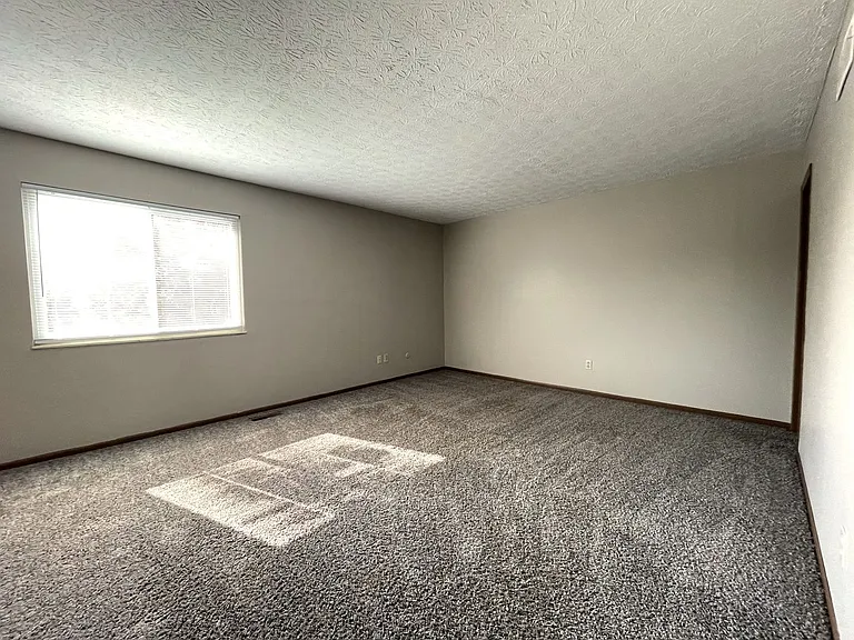 2413 Edmonton Rd — Photo 12