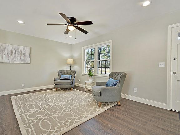 3rd image of 3361 Brenda Dr