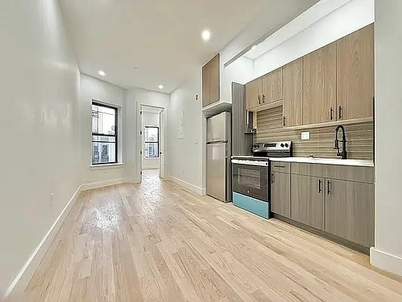 3rd image of 1332 Sterling Pl APT 3