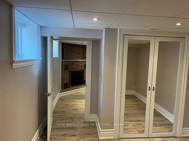21 Flamingo Cres #1 — Photo 11
