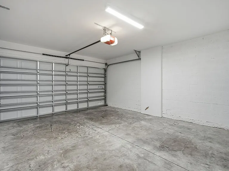 3008 W Julia St #2 — Photo 23