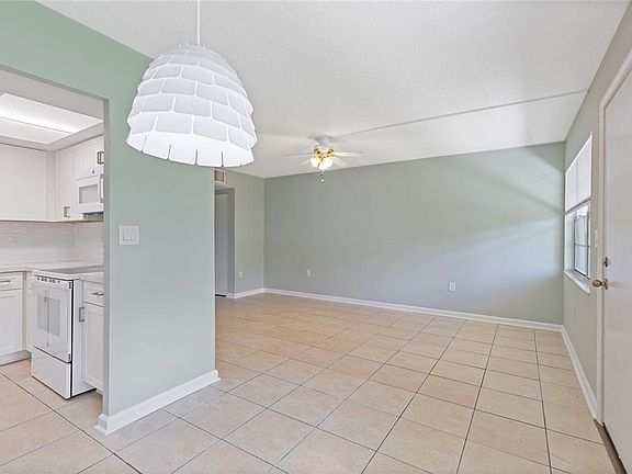 4th image of 1051 79TH AVENUE N #103