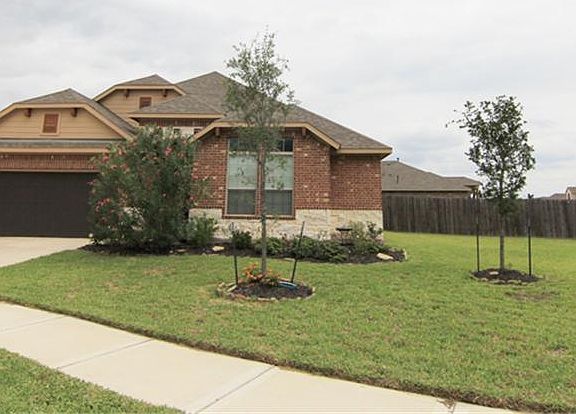 2nd image of 18326 Redoak Manor Ln