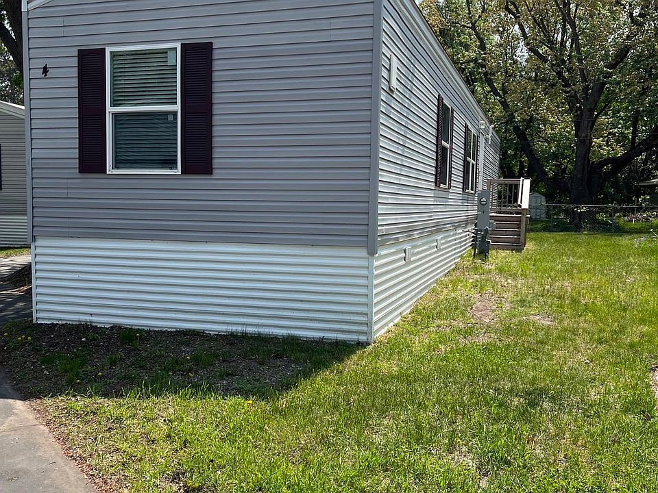 1st image of 15057 Forest Blvd N Trailer 4