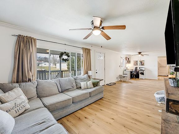 4th image of 516 Willow St