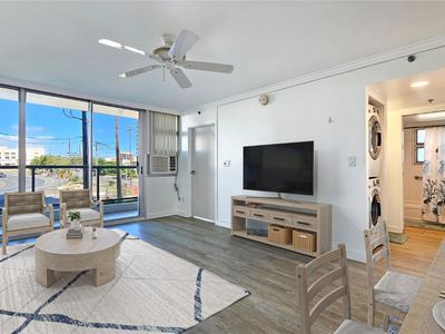 215 N King St APT 210, Honolulu, HI, 96817