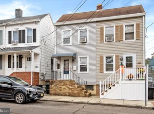 224 Spring St, Bordentown, NJ 08505