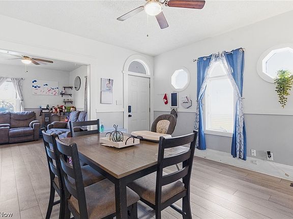 4th image of 504 Echo Ave