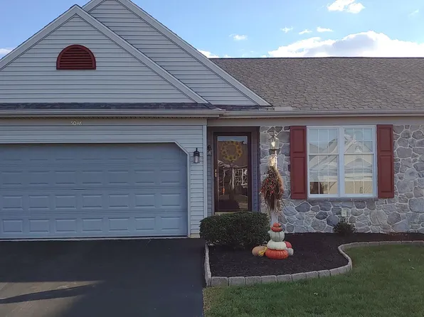 5048 Field View Dr, Mount Joy, PA 17552