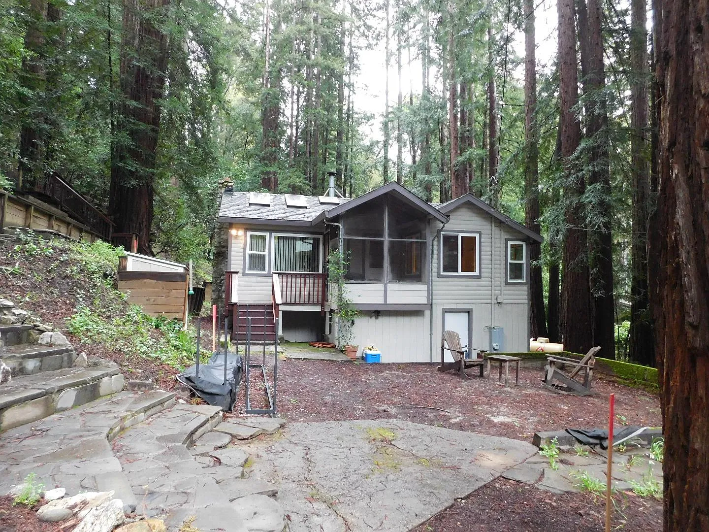 1110 Rambling Rd photo 1