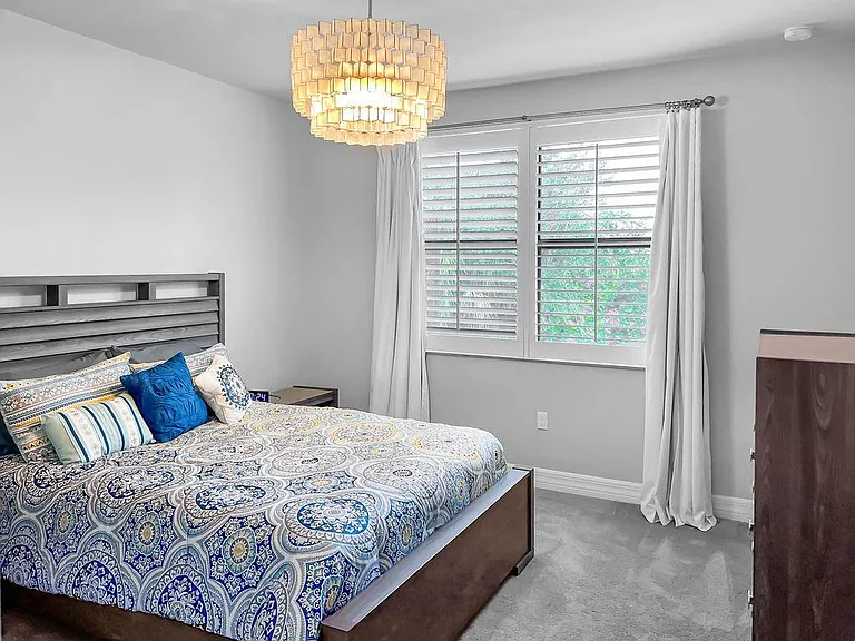 second floor 5th bedroom queen