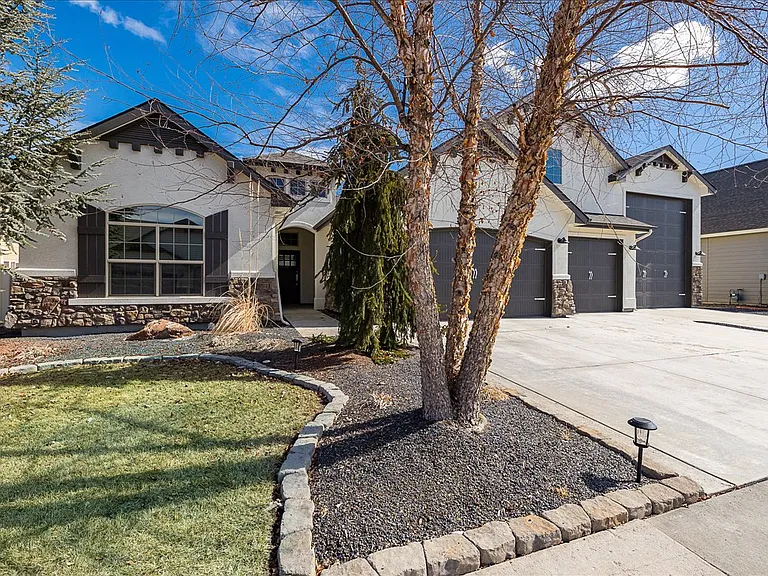 406 S Winslow Bay Way — Photo 1