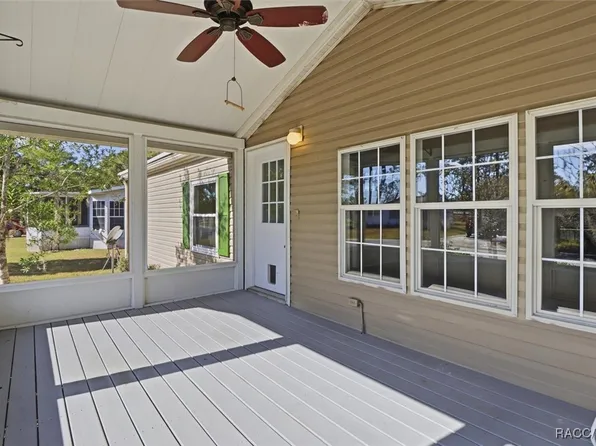 7899 W Fostoria Dr, Dunnellon, FL 34433